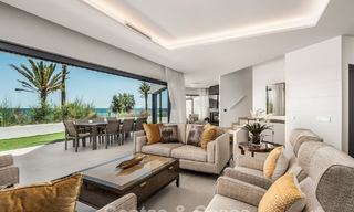 Move-in-ready modern, beachfront luxury house for sale with frontal sea views, within walking distance of Estepona’s town centre 793224 
