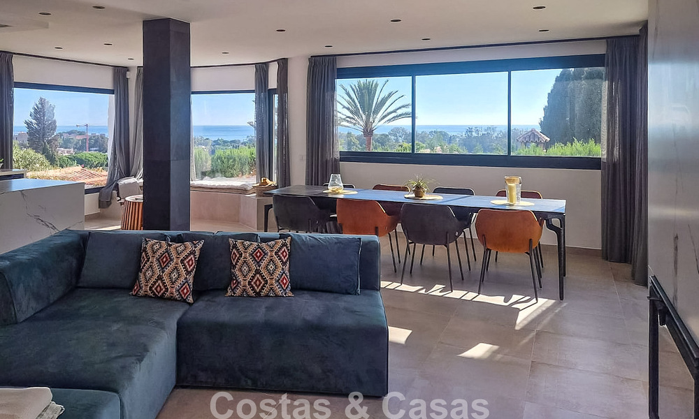 Elegant modern villa within walking distance of the beach for sale in Elviia, east of Marbella town centre 793633