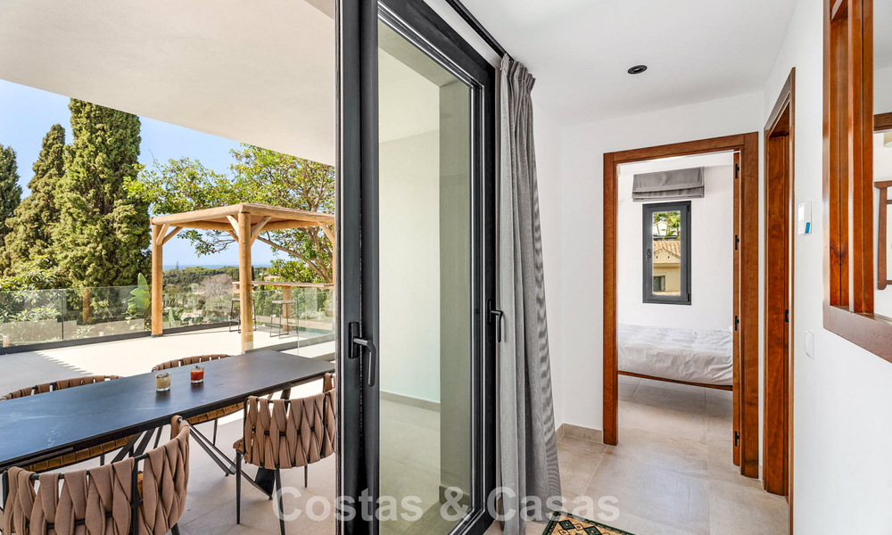 Elegant modern villa within walking distance of the beach for sale in Elviia, east of Marbella town centre 793643