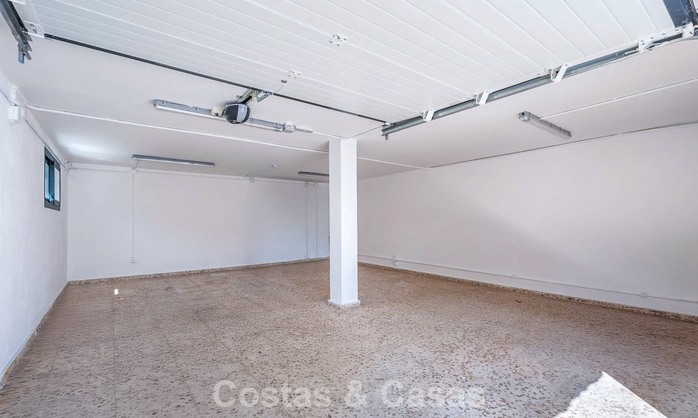 Elegant modern villa within walking distance of the beach for sale in Elviia, east of Marbella town centre 793666