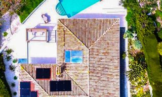 Elegant modern villa within walking distance of the beach for sale in Elviia, east of Marbella town centre 793673 