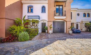 Townhouse with panoramic views and spacious garden for sale in a sought-after gated golf urbanisation in Benahavís - Marbella 793679 
