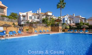 Townhouse with panoramic views and spacious garden for sale in a sought-after gated golf urbanisation in Benahavís - Marbella 793681 