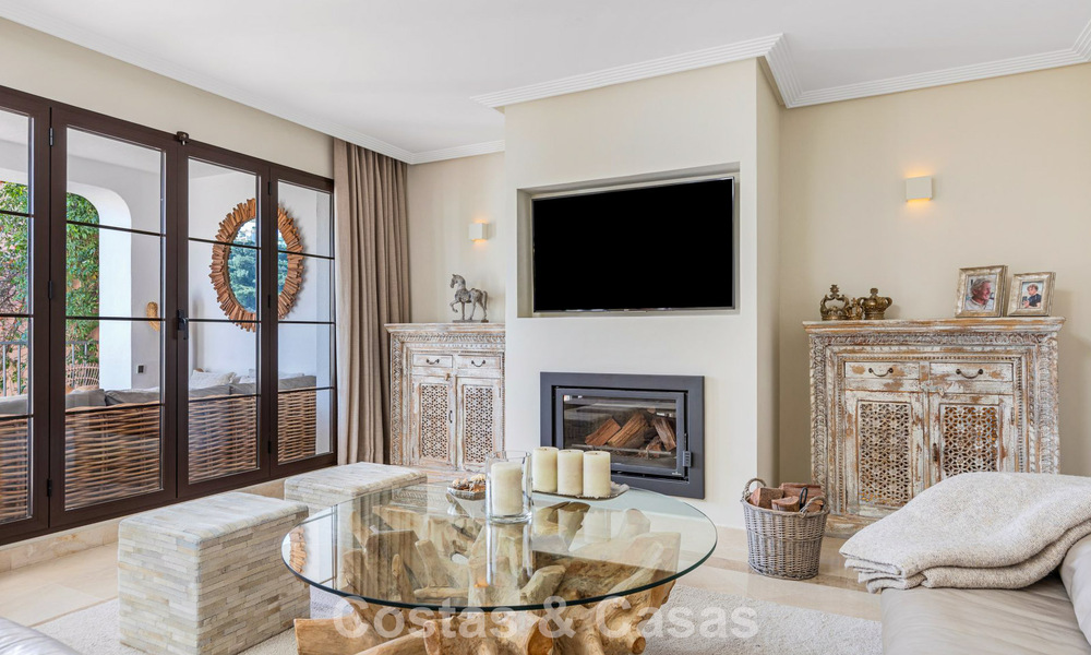 Townhouse with panoramic views and spacious garden for sale in a sought-after gated golf urbanisation in Benahavís - Marbella 793685