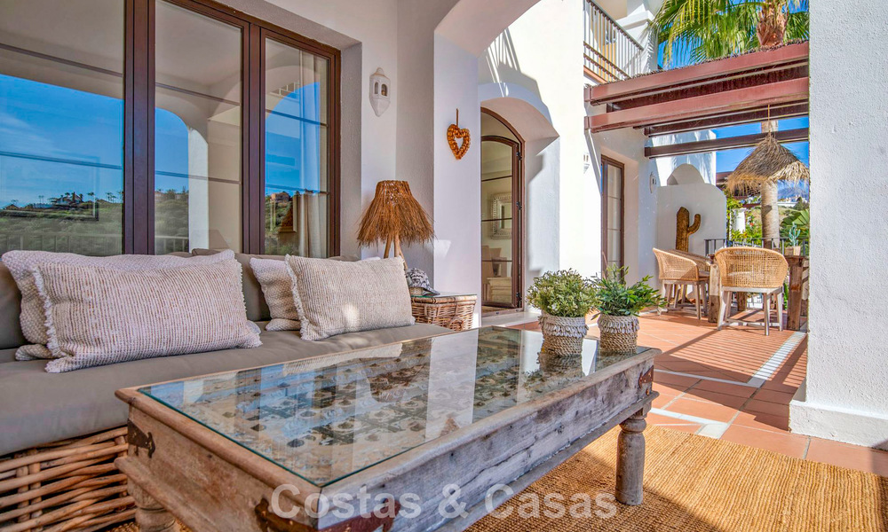Townhouse with panoramic views and spacious garden for sale in a sought-after gated golf urbanisation in Benahavís - Marbella 793707