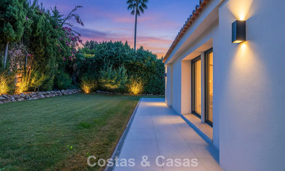 High-quality renovated family villa for sale in the sought-after golf area of Nueva Andalucía, Marbella 793158