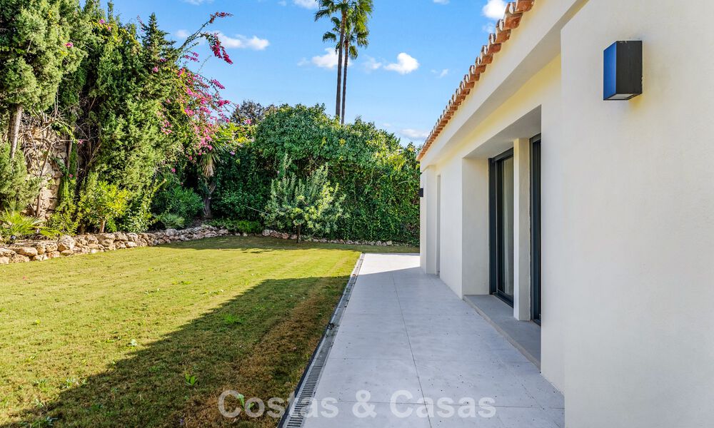 High-quality renovated family villa for sale in the sought-after golf area of Nueva Andalucía, Marbella 793177
