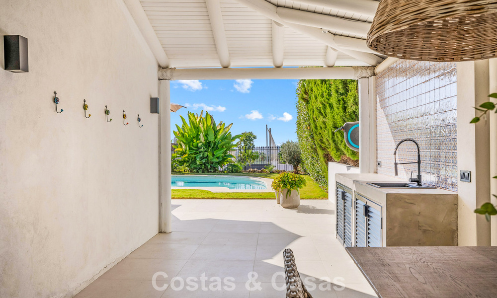 High-quality renovated family villa for sale in the sought-after golf area of Nueva Andalucía, Marbella 793179