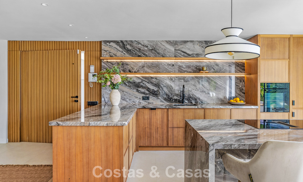 High-quality renovated family villa for sale in the sought-after golf area of Nueva Andalucía, Marbella 793181