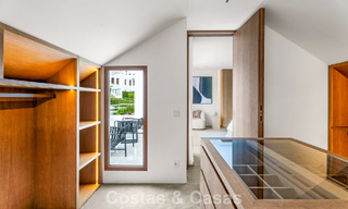 Elegant duplex apartment with private garden for sale, directly on the golf course in Nueva Andalucía, Marbella 793112 