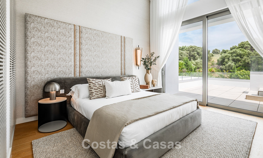 Move-in ready luxury villa with minimalist architecture for sale on the New Golden Mile between Marbella and Estepona 793087