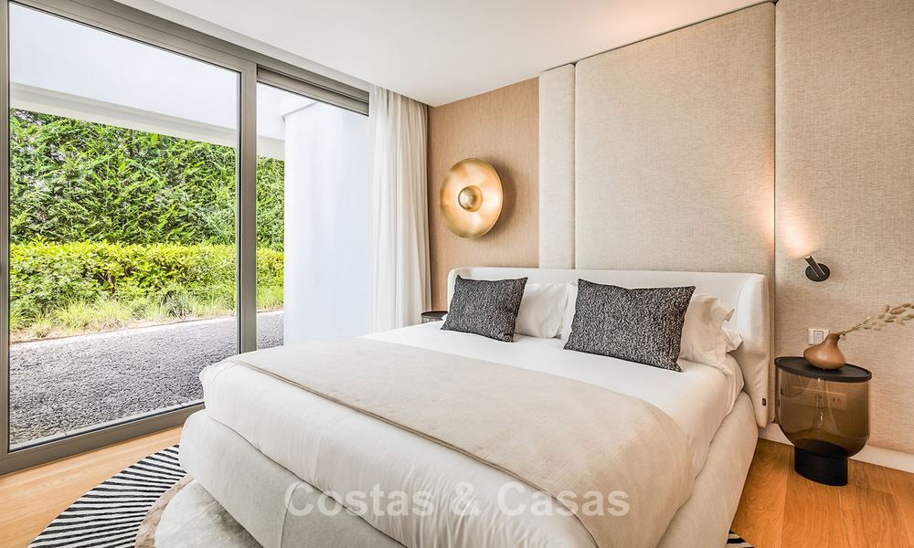 Move-in ready luxury villa with minimalist architecture for sale on the New Golden Mile between Marbella and Estepona 793092