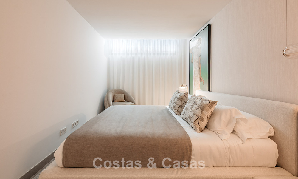 Move-in ready luxury villa with minimalist architecture for sale on the New Golden Mile between Marbella and Estepona 793103