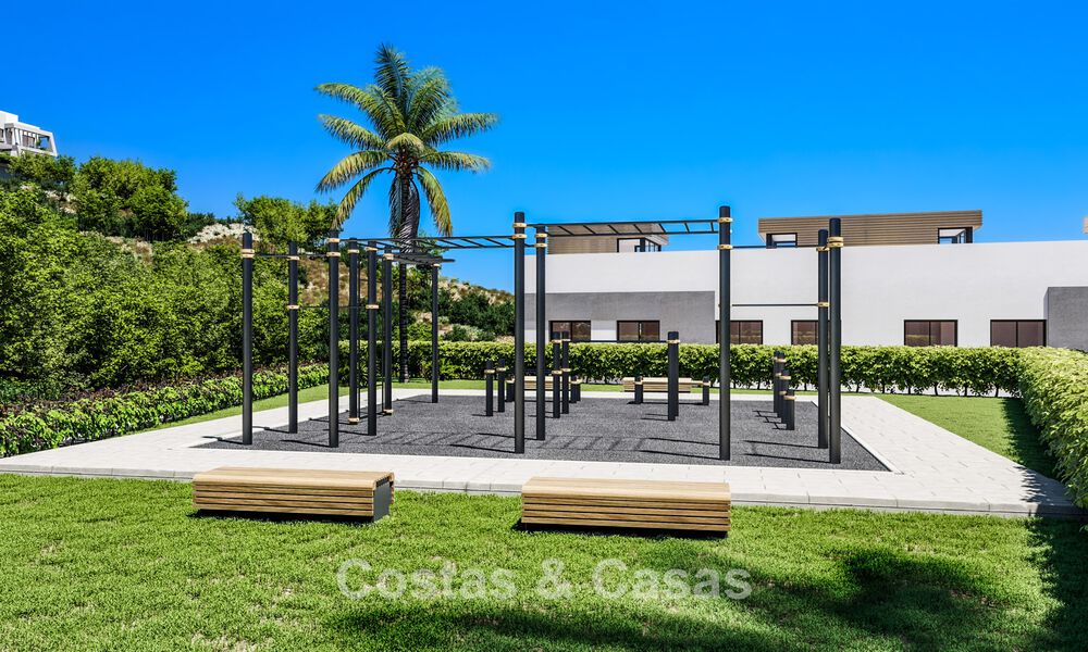 Launch! Modern semi-detached villas with sea views for sale in an exclusive resort-style development in Elviria, East Marbella 793132