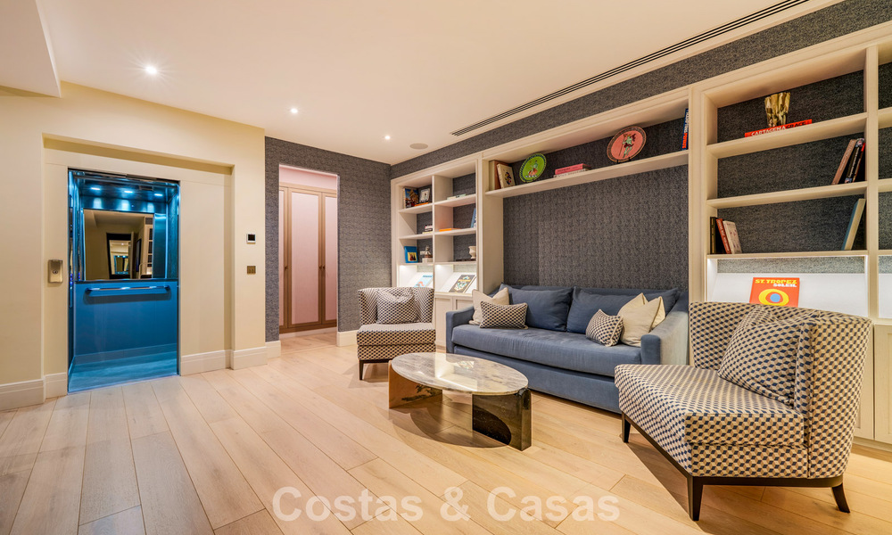 Modern architectural villa with sea views and a profesional gym for sale in El Madroñal, Benahavís - Marbella 793721