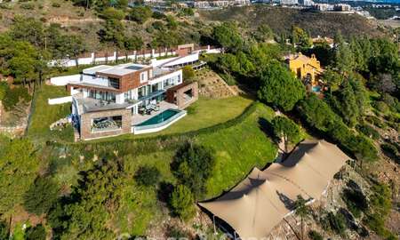 Modern architectural villa with sea views and a profesional gym for sale in El Madroñal, Benahavís - Marbella 793723