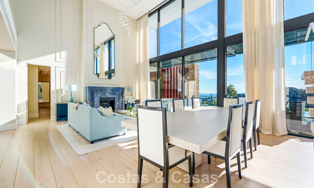 Modern architectural villa with sea views and a profesional gym for sale in El Madroñal, Benahavís - Marbella 793737