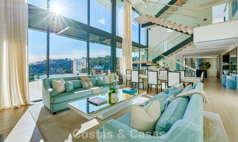 Modern architectural villa with sea views and a profesional gym for sale in El Madroñal, Benahavís - Marbella 793740