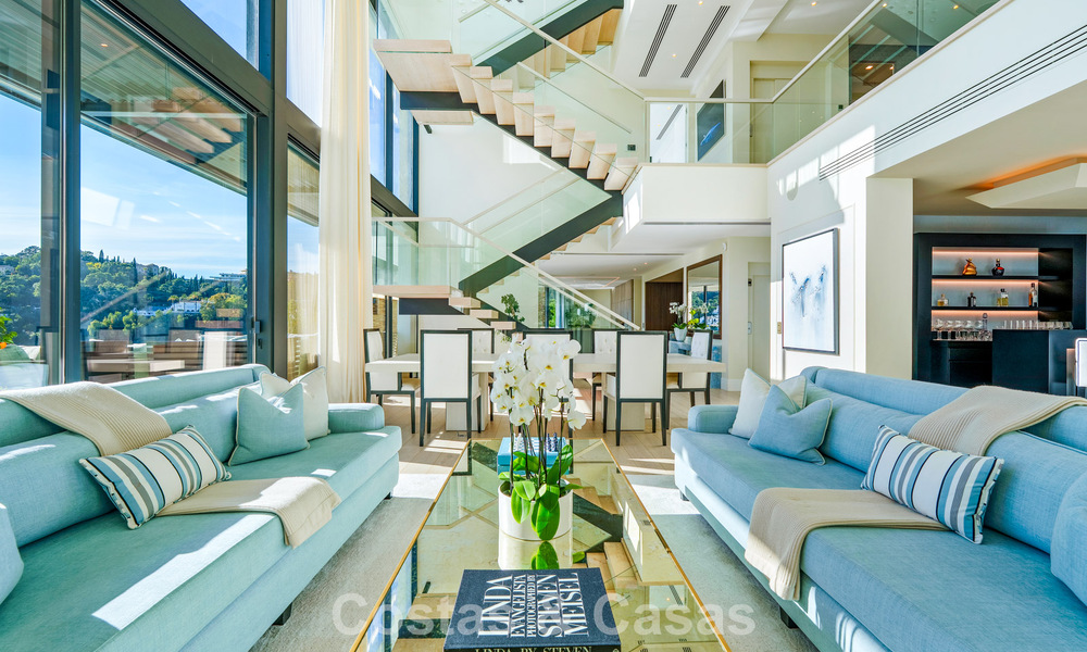 Modern architectural villa with sea views and a profesional gym for sale in El Madroñal, Benahavís - Marbella 793742