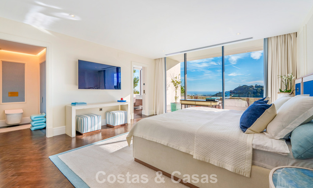 Modern architectural villa with sea views and a profesional gym for sale in El Madroñal, Benahavís - Marbella 793753