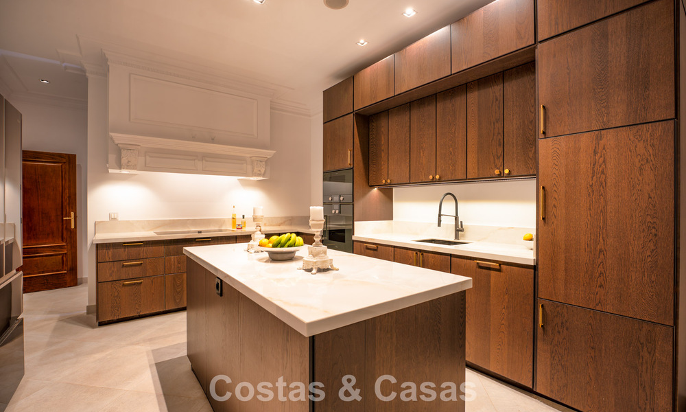 Elegant andalusian villa with panoramic sea views for sale in El Madroñal, Benahavís - Marbella 793821