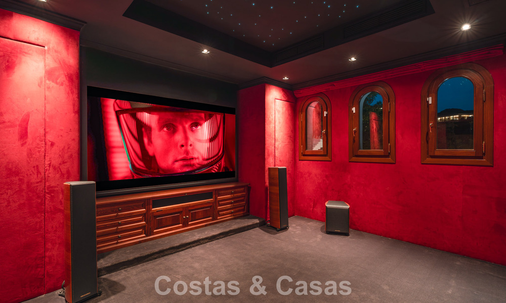 Elegant andalusian villa with panoramic sea views for sale in El Madroñal, Benahavís - Marbella 793824