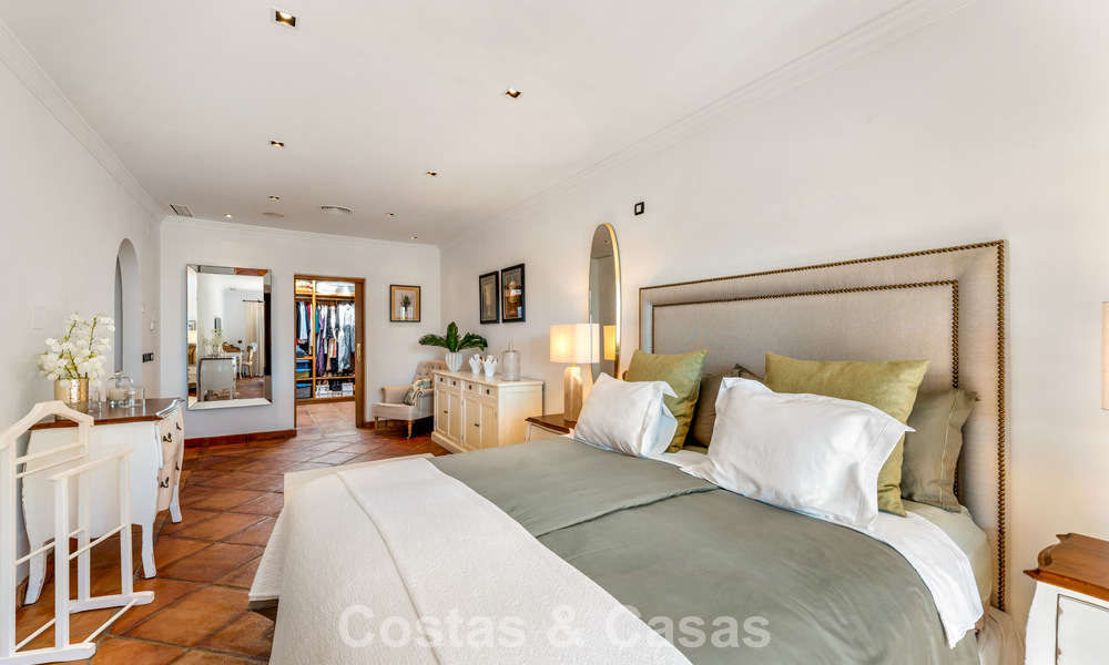 Elegant andalusian villa with panoramic sea views for sale in El Madroñal, Benahavís - Marbella 793827