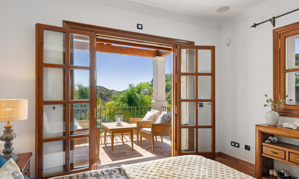 Elegant andalusian villa with panoramic sea views for sale in El Madroñal, Benahavís - Marbella 793842