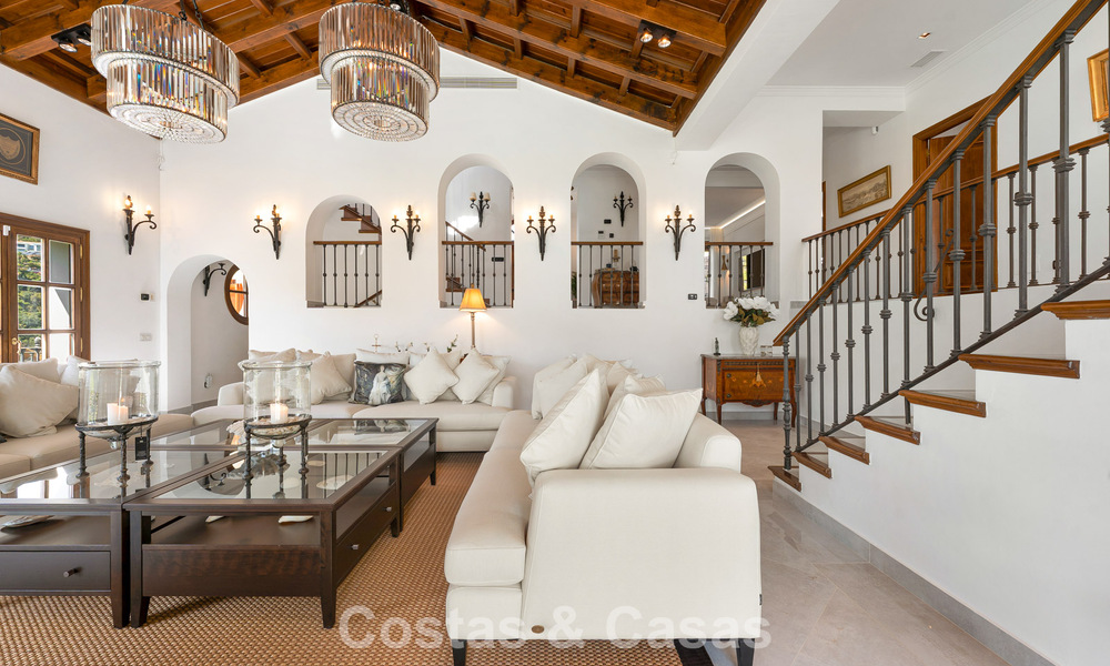 Elegant andalusian villa with panoramic sea views for sale in El Madroñal, Benahavís - Marbella 793855