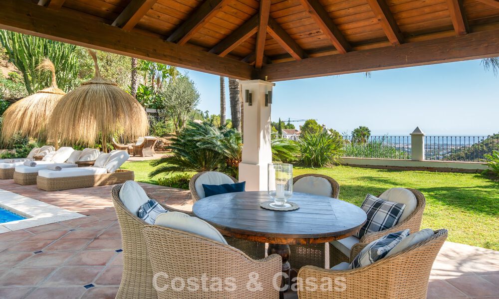 Elegant andalusian villa with panoramic sea views for sale in El Madroñal, Benahavís - Marbella 793859