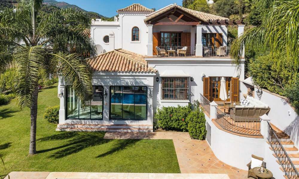 Elegant andalusian villa with panoramic sea views for sale in El Madroñal, Benahavís - Marbella 793864