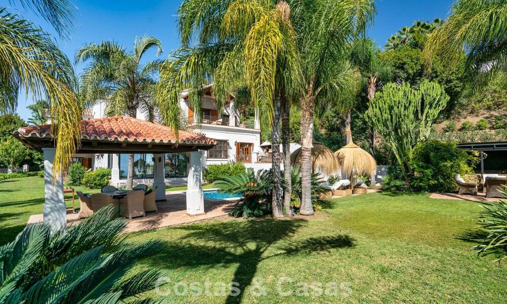 Elegant andalusian villa with panoramic sea views for sale in El Madroñal, Benahavís - Marbella 793865