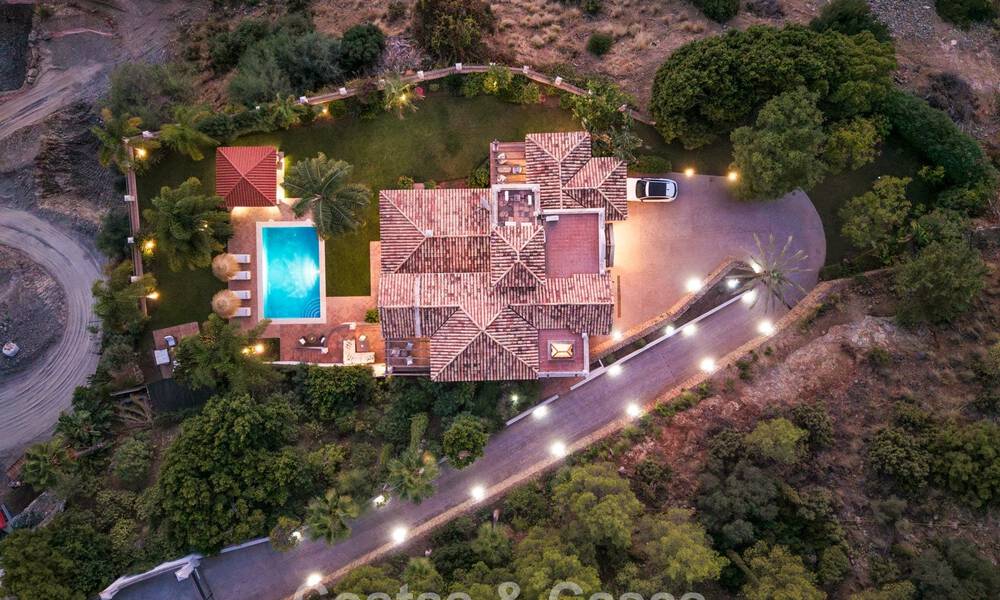 Elegant andalusian villa with panoramic sea views for sale in El Madroñal, Benahavís - Marbella 793868