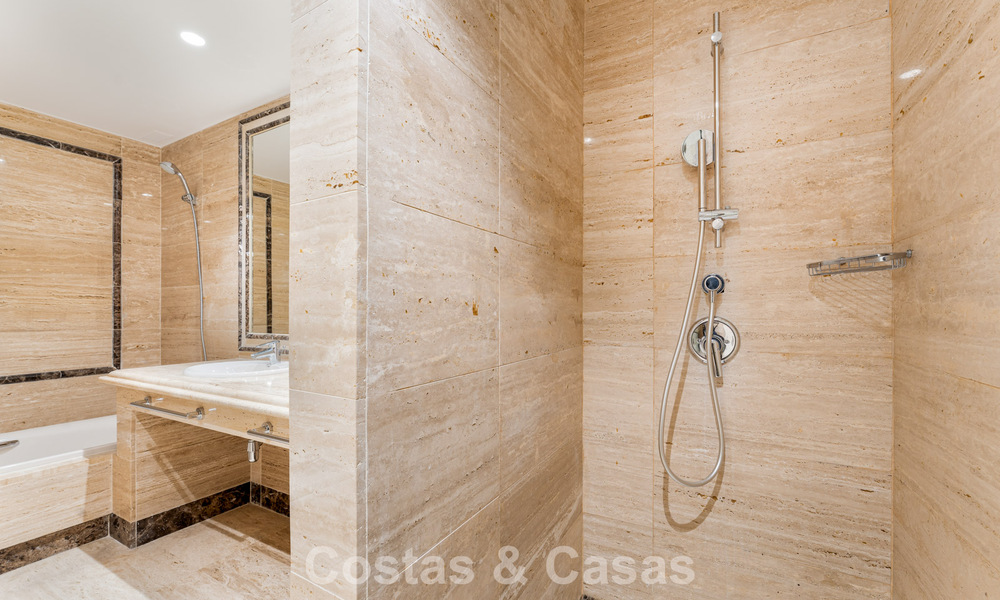 Stylish apartment with private garden for sale in a gated community in Sierra Blanca, Marbella 793891