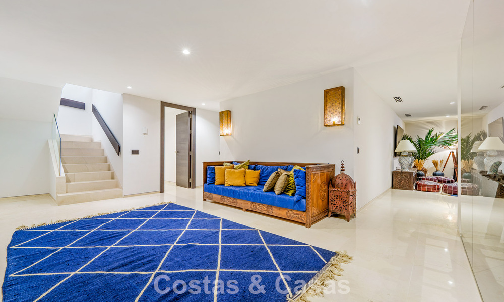 Exclusive modernist luxury villa for sale in Nueva Andalucía’s golf valley, Marbella 793920