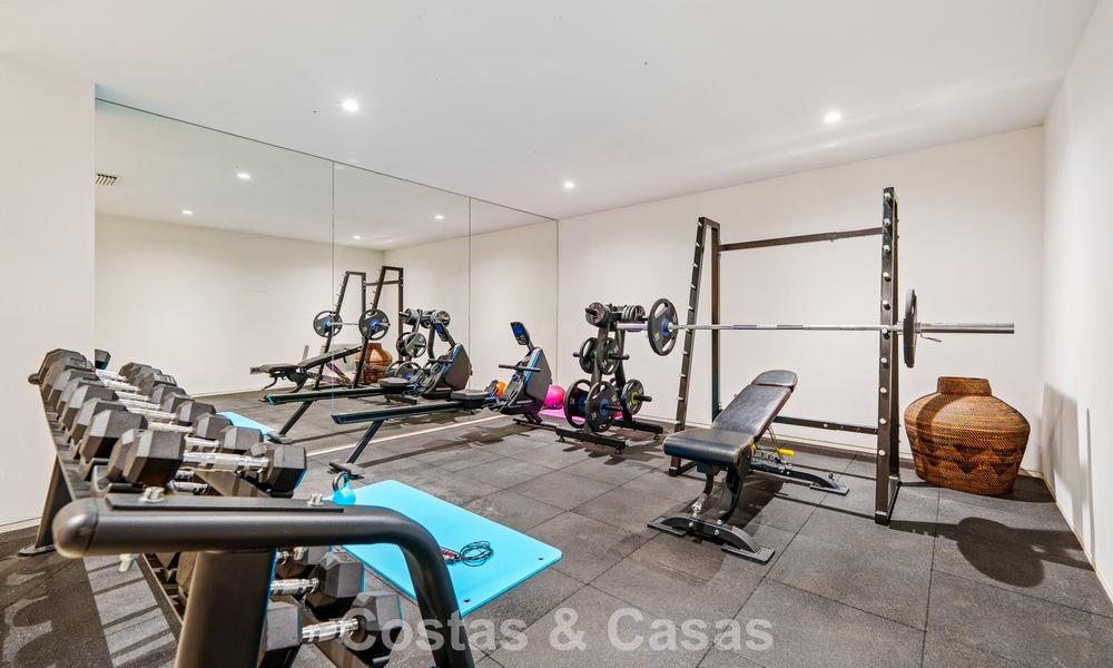 Exclusive modernist luxury villa for sale in Nueva Andalucía’s golf valley, Marbella 793959