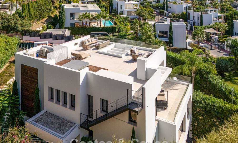 Exclusive modernist luxury villa for sale in Nueva Andalucía’s golf valley, Marbella 793964