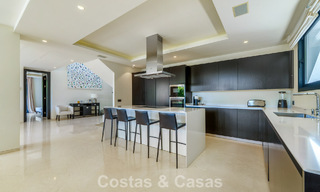 Luxury villa with contemporary architecture for sale in a gated private community of Nueva Andalucía, Marbella 793971 