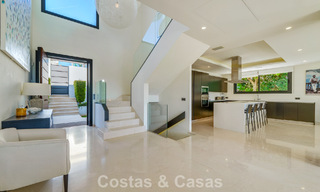 Luxury villa with contemporary architecture for sale in a gated private community of Nueva Andalucía, Marbella 793974 