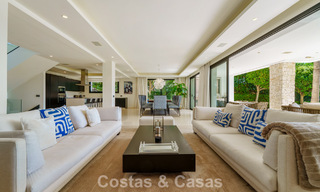 Luxury villa with contemporary architecture for sale in a gated private community of Nueva Andalucía, Marbella 793976 