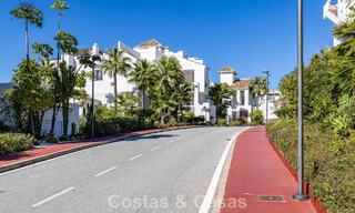 Renovated 3-bedroom duplex penthouse in exclusive gated community with sea & golf views in Marbella - Benahavis 793291 
