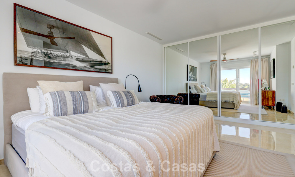 Renovated 3-bedroom duplex penthouse in exclusive gated community with sea & golf views in Marbella - Benahavis 793336