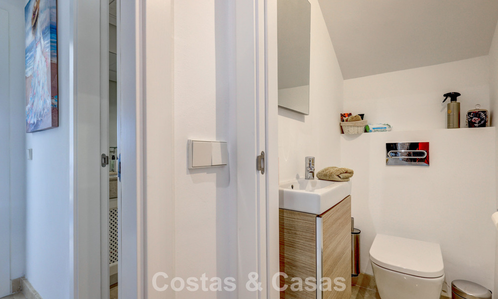 Renovated 3-bedroom duplex penthouse in exclusive gated community with sea & golf views in Marbella - Benahavis 793779