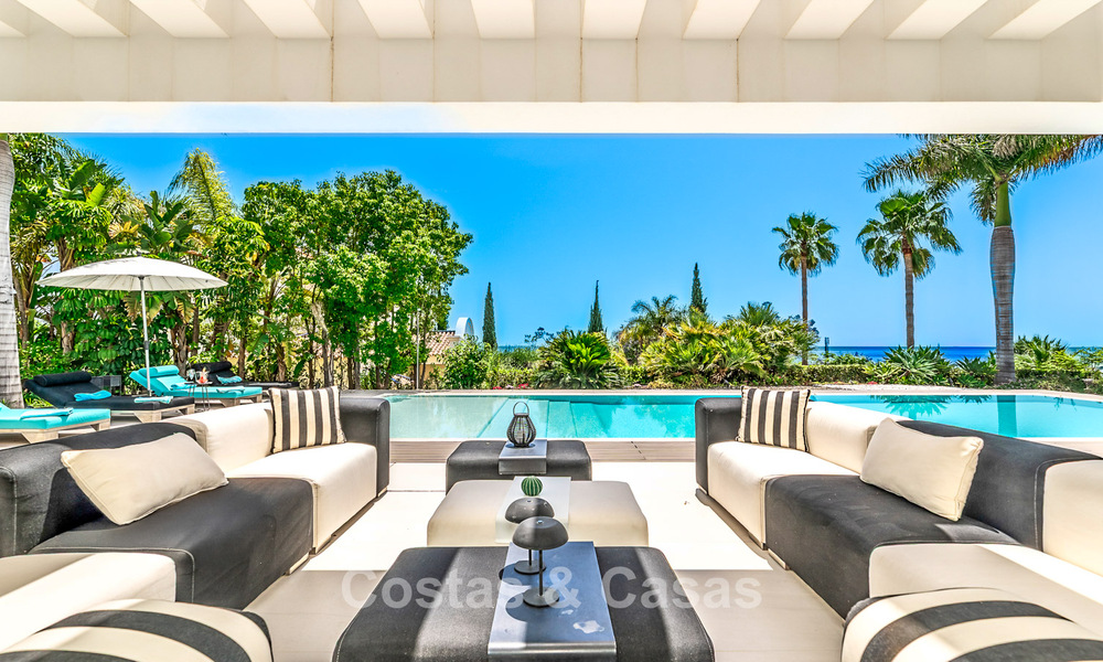 Luxurious, modern, high-end villa for sale with sea views in a prestigious golf resort in Marbella - Benahavís 794025