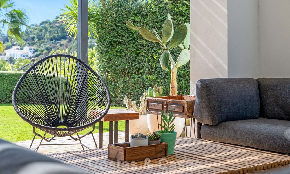 Spacious, modern villa with separate guest house for sale in El Madroñal, Benahavis - Marbella 794041