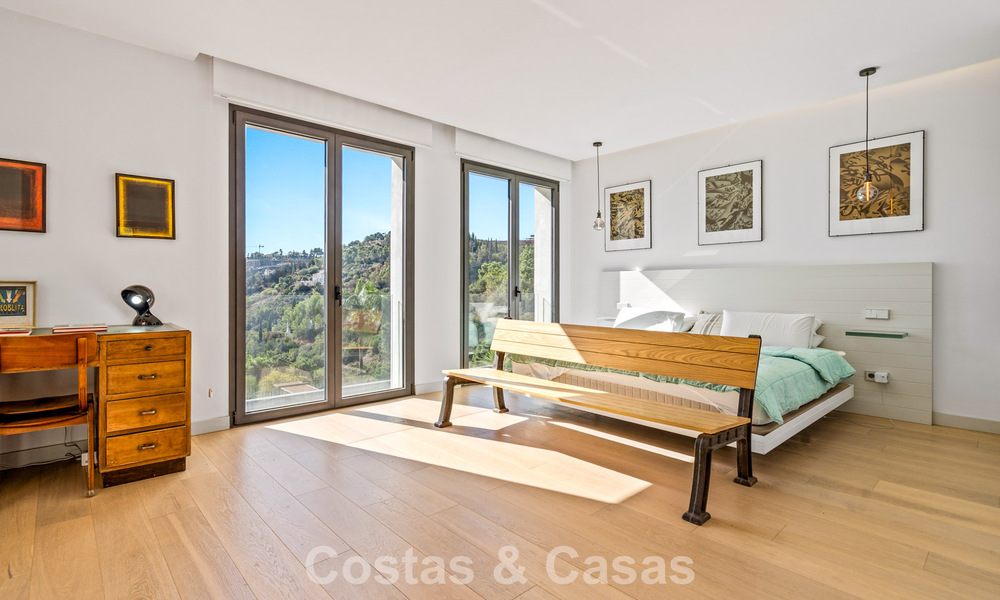 Spacious, modern villa with separate guest house for sale in El Madroñal, Benahavis - Marbella 794058