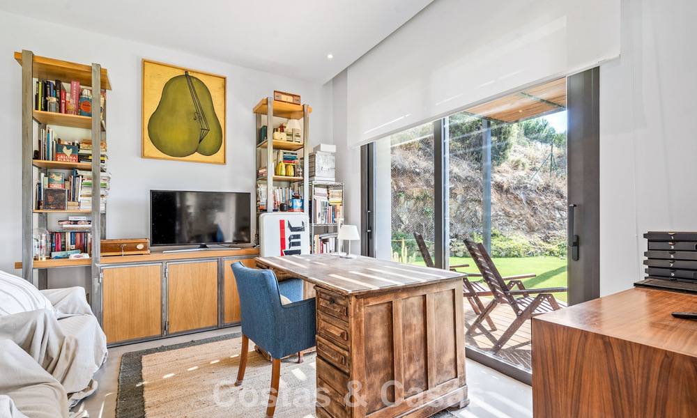 Spacious, modern villa with separate guest house for sale in El Madroñal, Benahavis - Marbella 794073