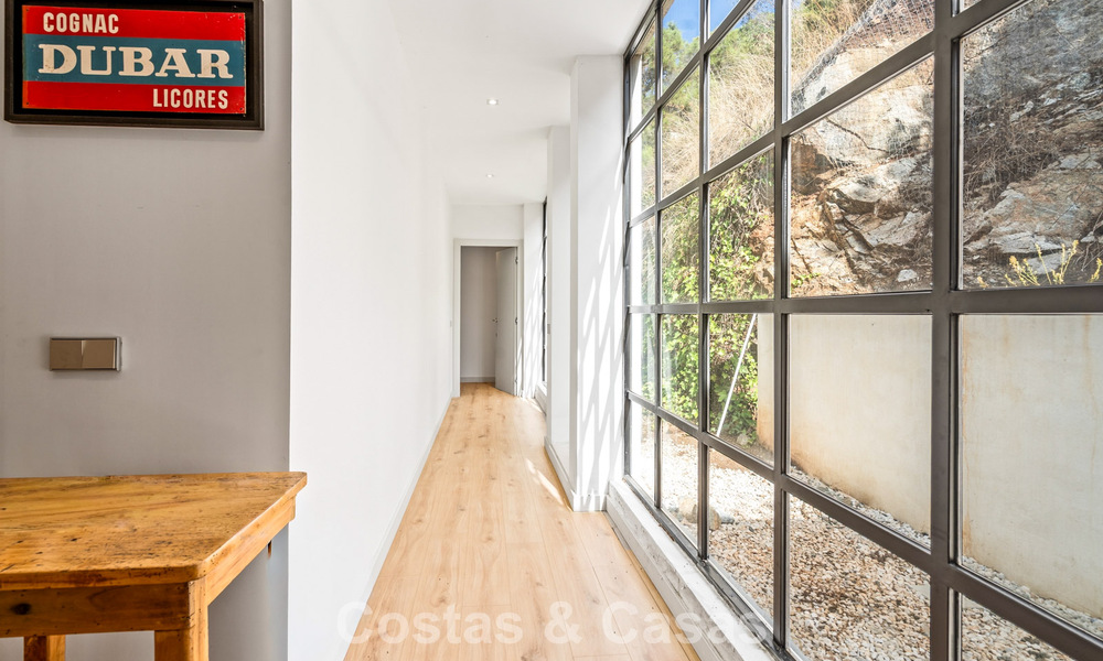 Spacious, modern villa with separate guest house for sale in El Madroñal, Benahavis - Marbella 794075