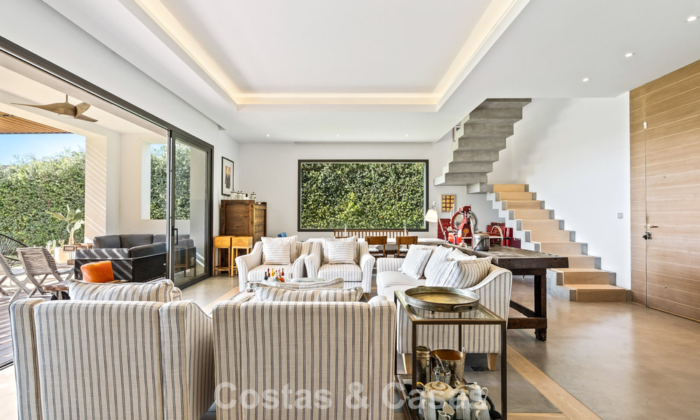 Spacious, modern villa with separate guest house for sale in El Madroñal, Benahavis - Marbella 794081