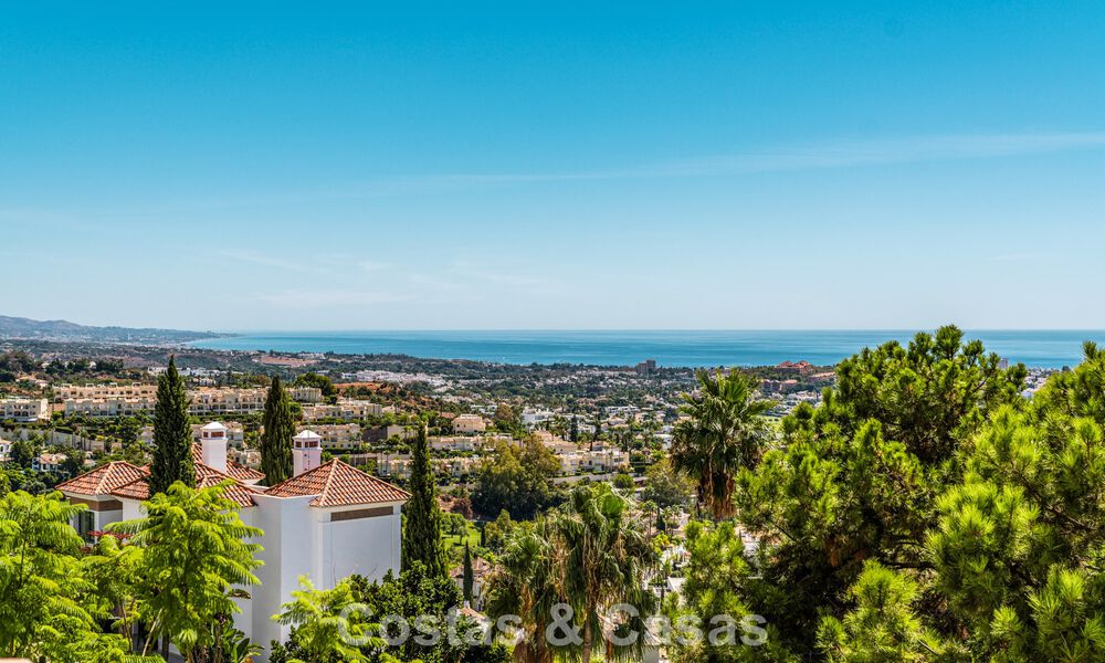 Move-in ready, luxuriously renovated duplex apartment for sale in the hills of Marbella - Benahavís 794105